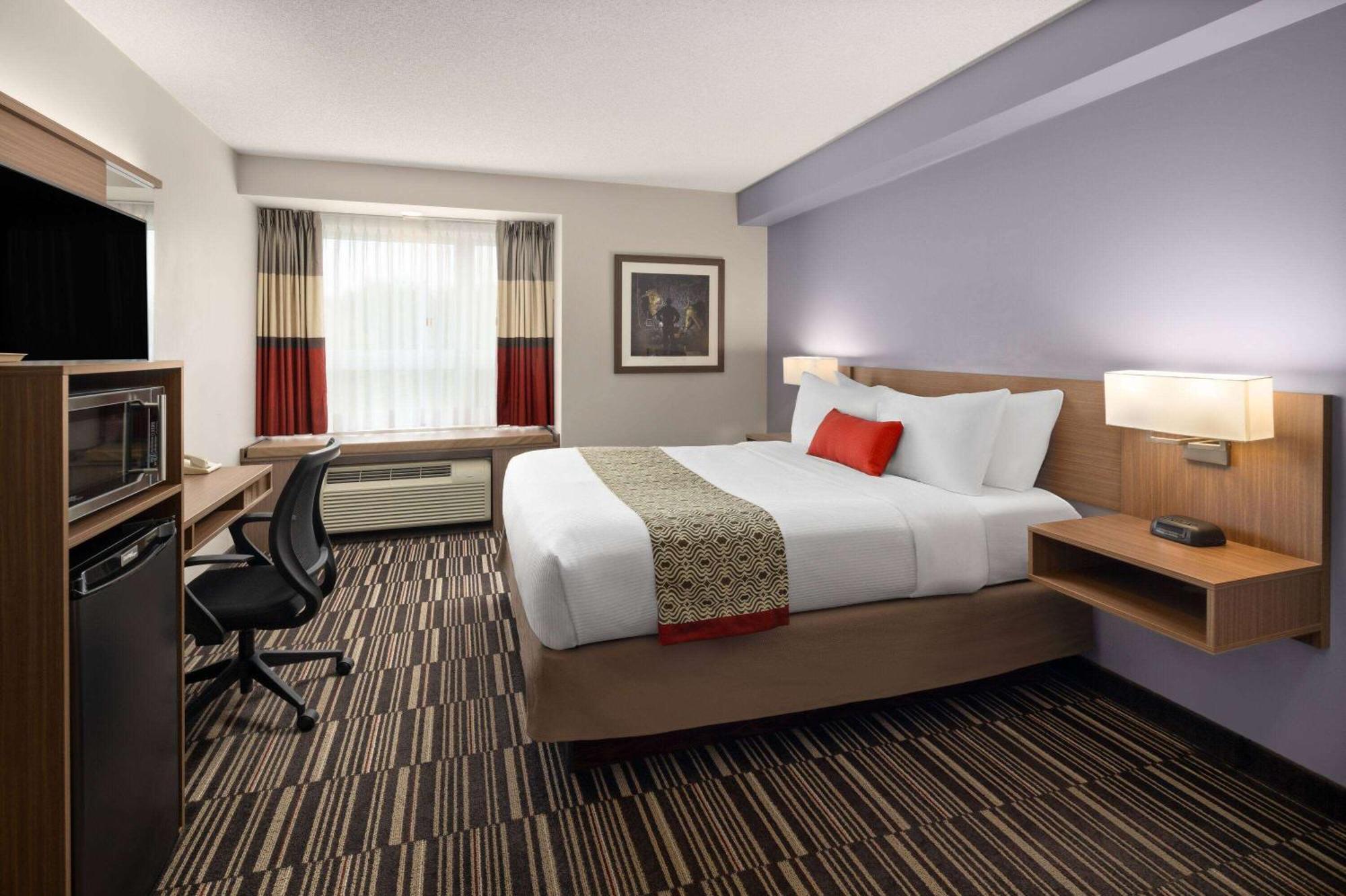 Microtel Inn & Suites By Wyndham Kirkland Lake Εξωτερικό φωτογραφία
