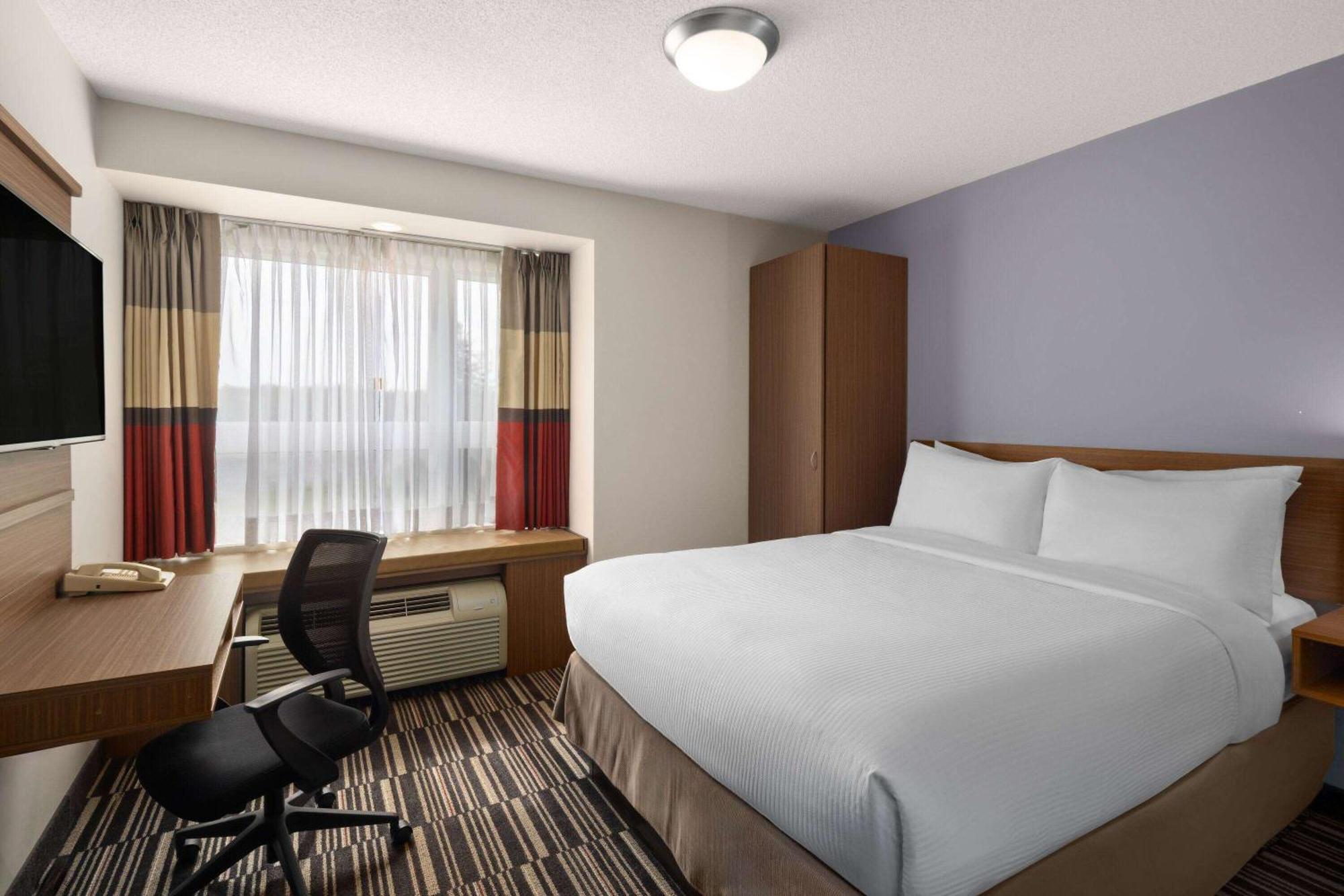 Microtel Inn & Suites By Wyndham Kirkland Lake Εξωτερικό φωτογραφία