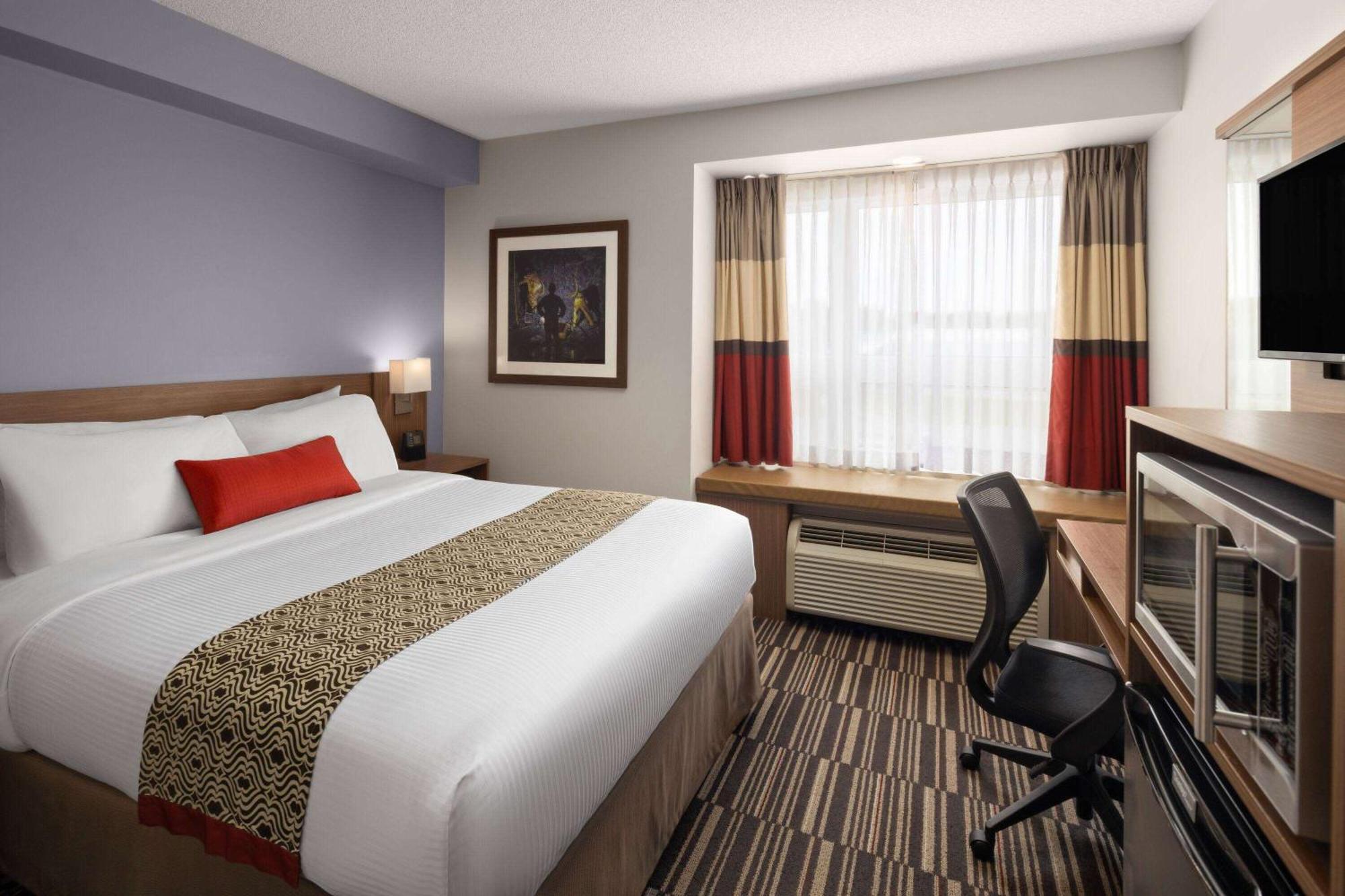 Microtel Inn & Suites By Wyndham Kirkland Lake Εξωτερικό φωτογραφία