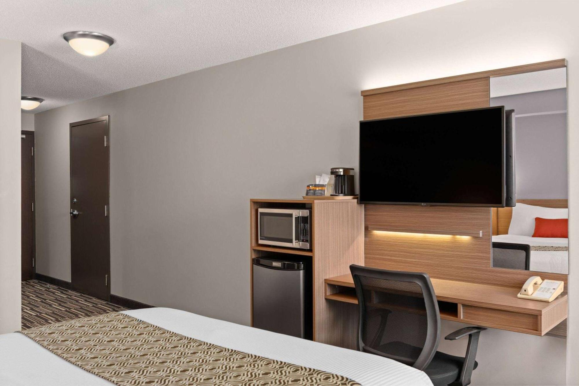 Microtel Inn & Suites By Wyndham Kirkland Lake Εξωτερικό φωτογραφία