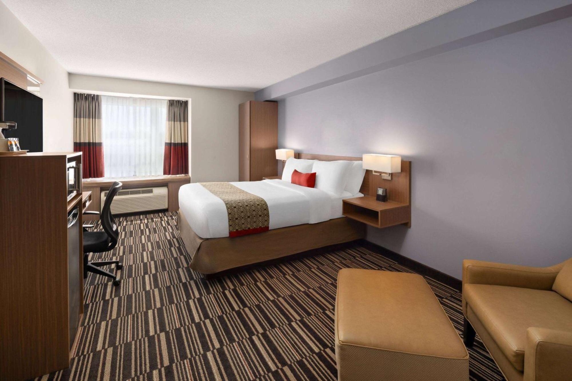 Microtel Inn & Suites By Wyndham Kirkland Lake Εξωτερικό φωτογραφία