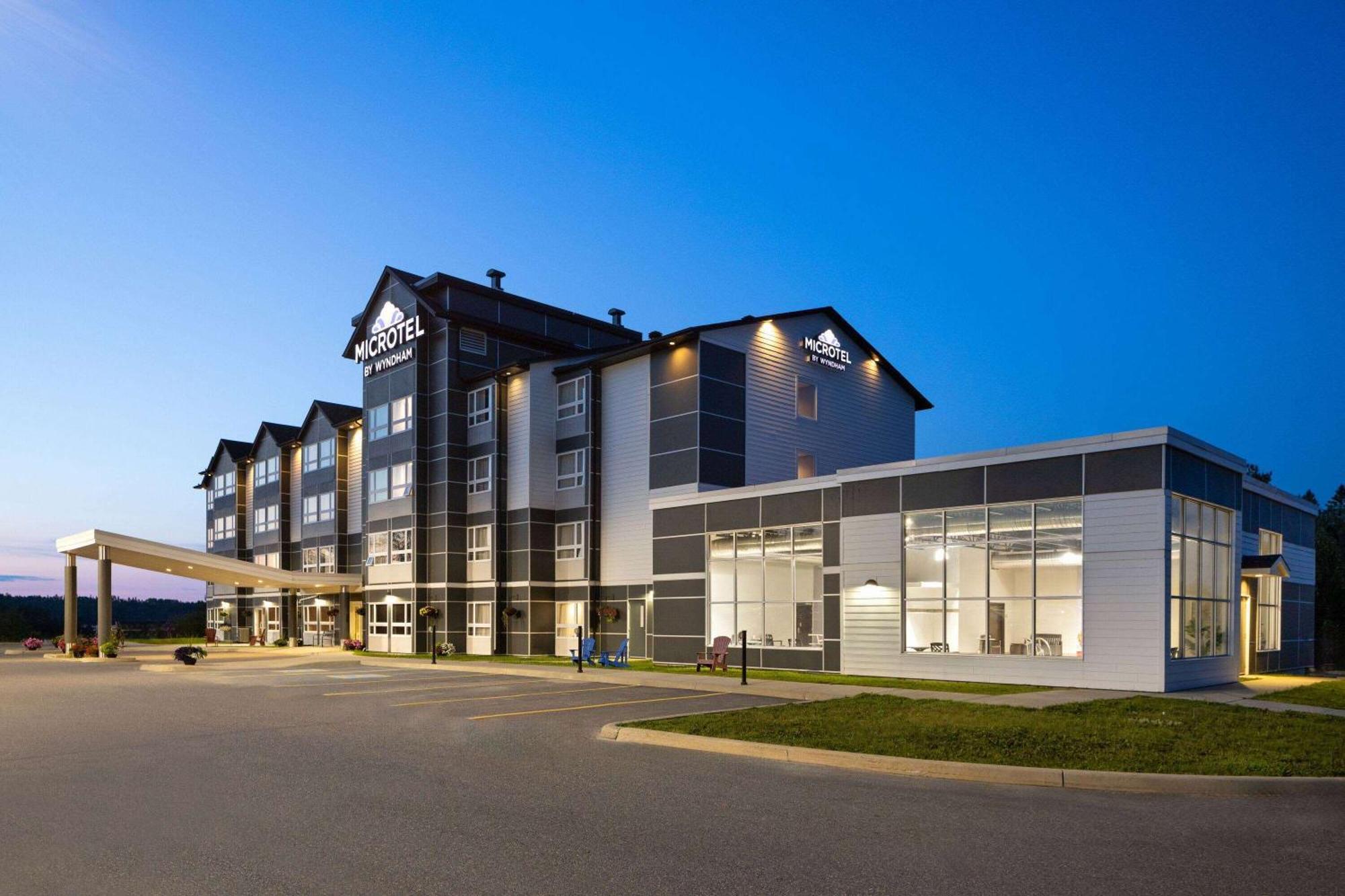 Microtel Inn & Suites By Wyndham Kirkland Lake Εξωτερικό φωτογραφία