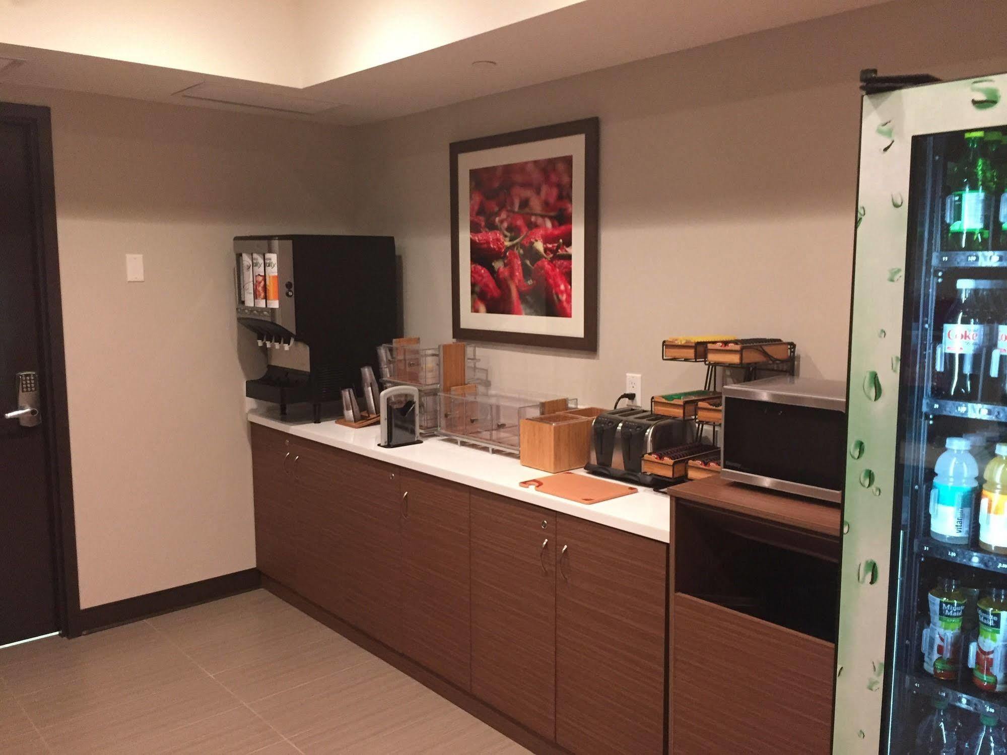Microtel Inn & Suites By Wyndham Kirkland Lake Εξωτερικό φωτογραφία