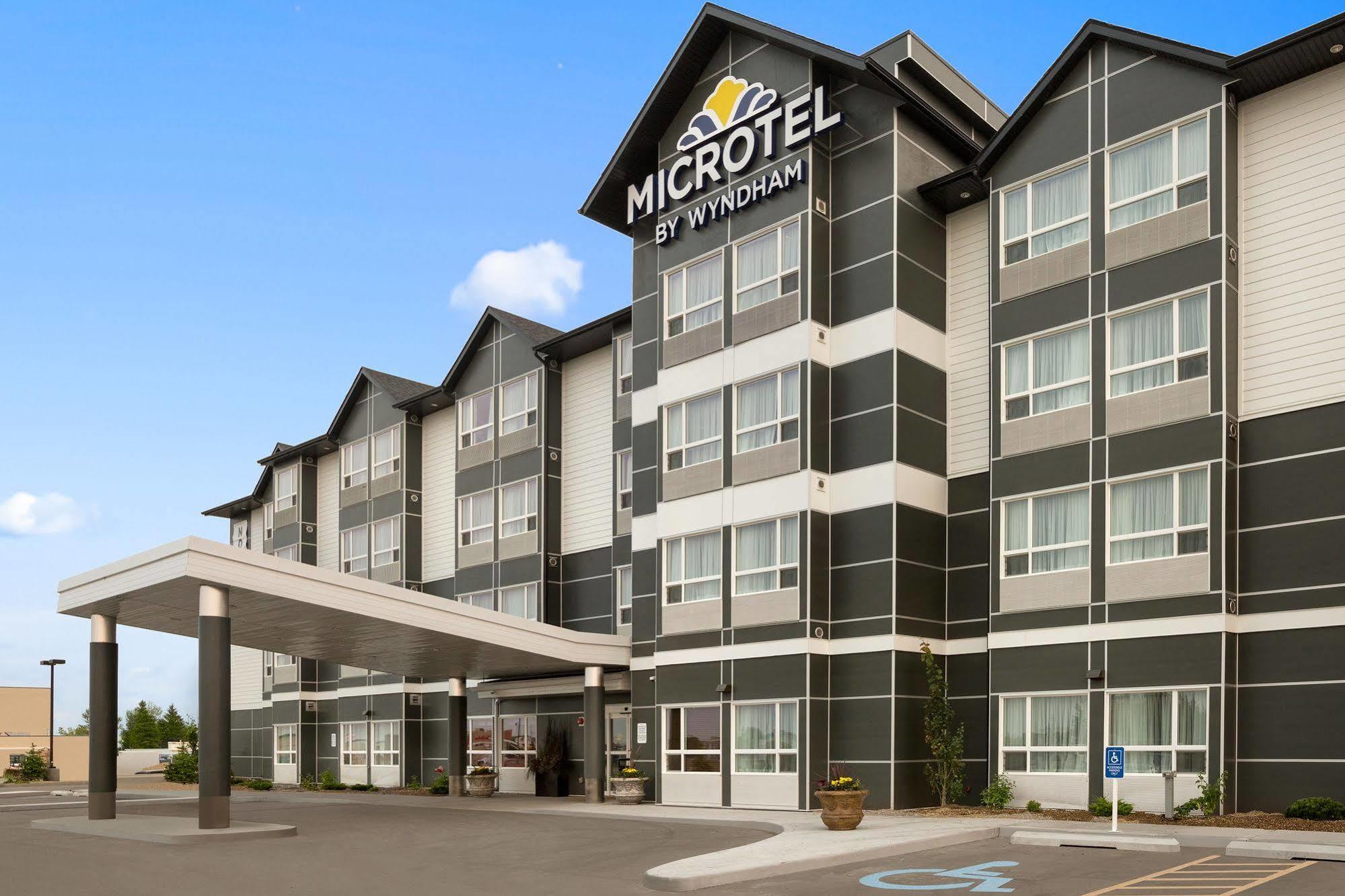 Microtel Inn & Suites By Wyndham Kirkland Lake Εξωτερικό φωτογραφία